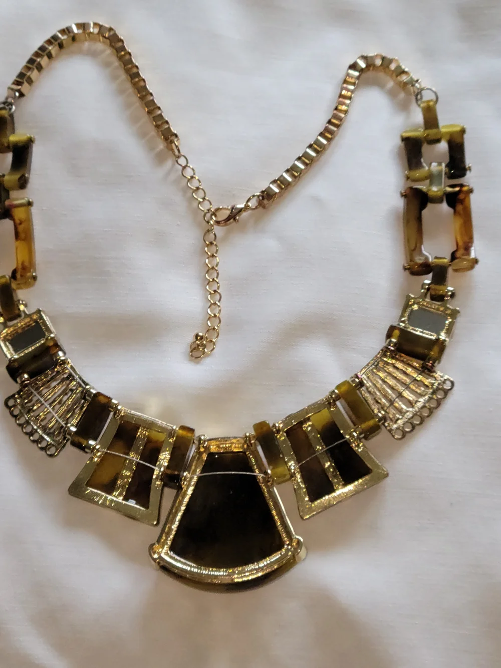 Faux Tortoise Shell Bib Statement Necklace w 3 Gold Tone Stone & Inticate Panels - Picture 5 of 9